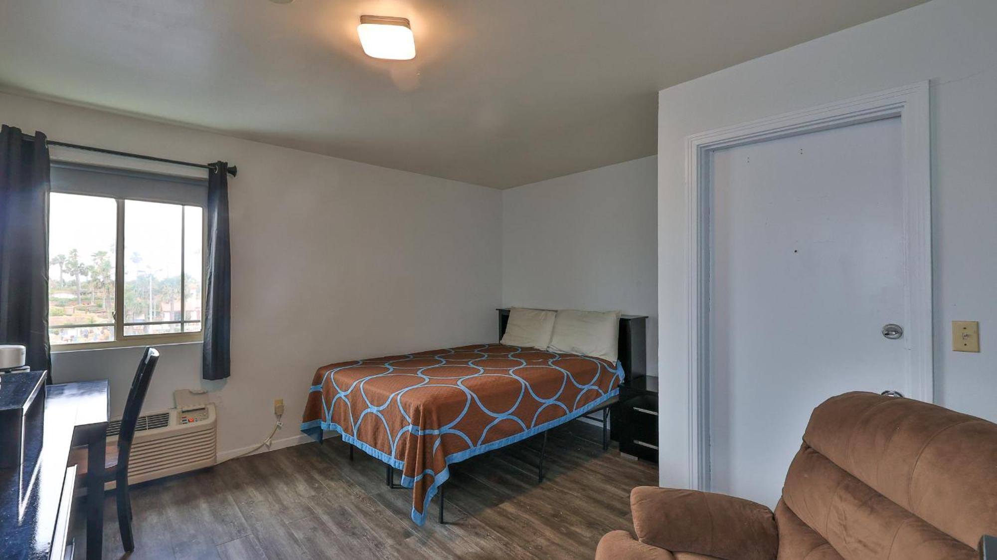 Driftwood Beach Motel Ormond Beach Exterior photo